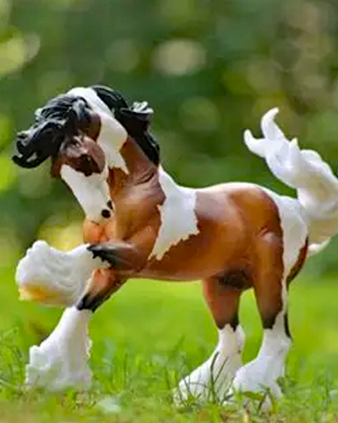 Breyer Horses - Gypsy Vanner Traditional Size