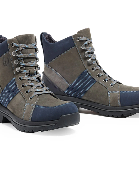Kerrits Women's Trail Blazer Lace Up Waterproof Barn Boot